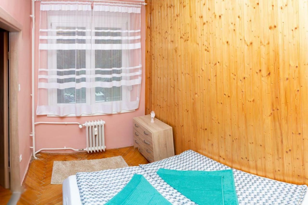 Koroesi Apartman ペーチ エクステリア 写真